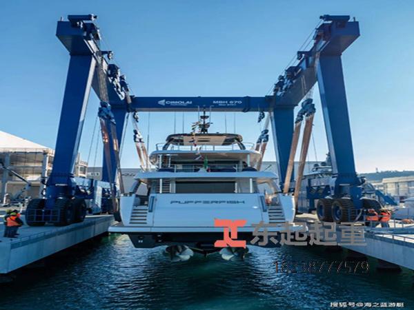 游艇搬运机操作作业前准备 船艇搬运起重机销售